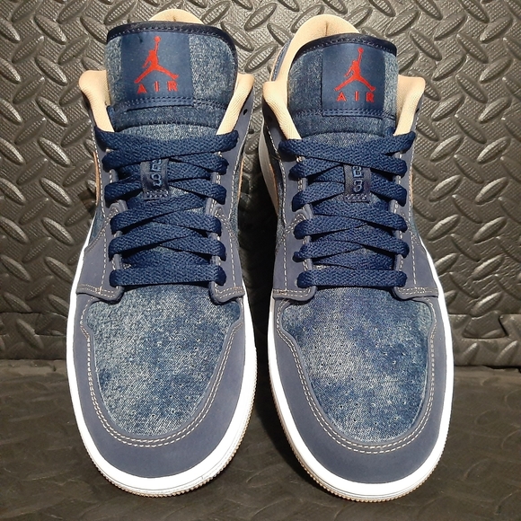 Jordan 1 Low SE Denim shoes DH1259-400 size 8.5 - Picture 3 of 7